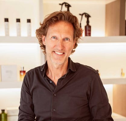 Philip Hillege - Co-Founder of Skins Cosmetics